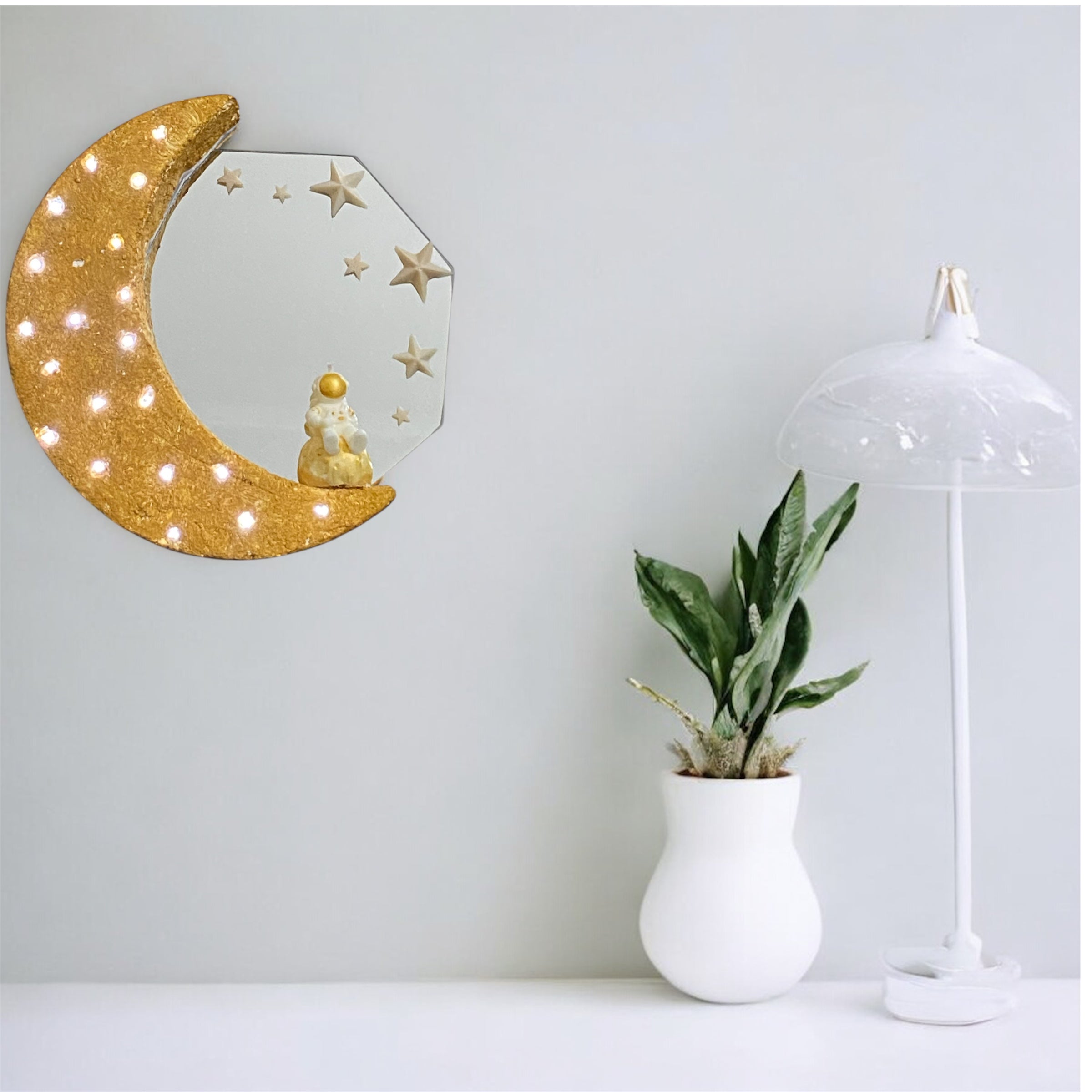 Specchio Decorativo Luna Luminosa con Astronauta - Magia Spaziale LED