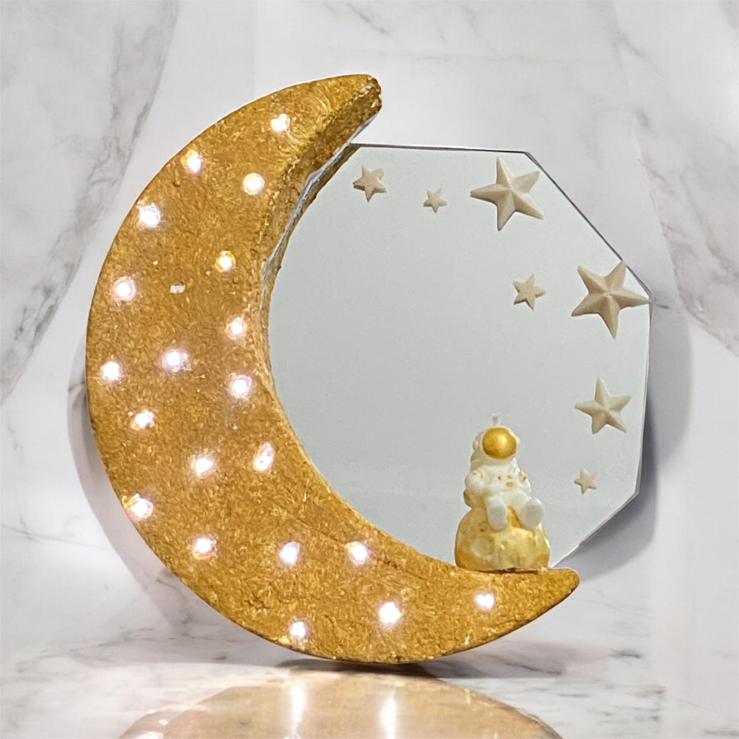 Specchio Decorativo Luna Luminosa con Astronauta - Magia Spaziale LED